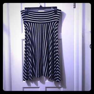 Comfy black and white striped skirt